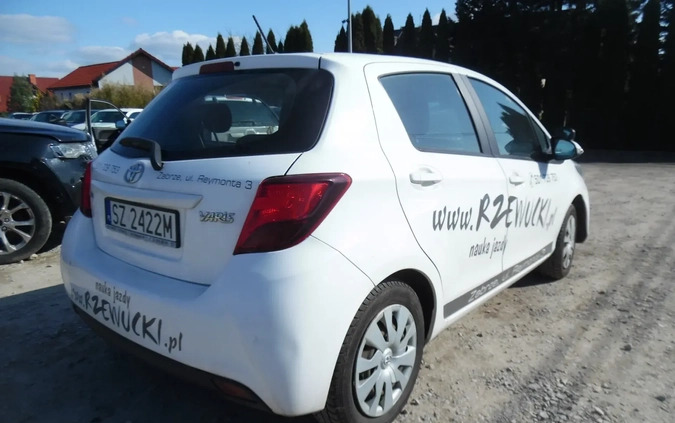 Toyota Yaris cena 12900 przebieg: 411000, rok produkcji 2016 z Głuszyca małe 277